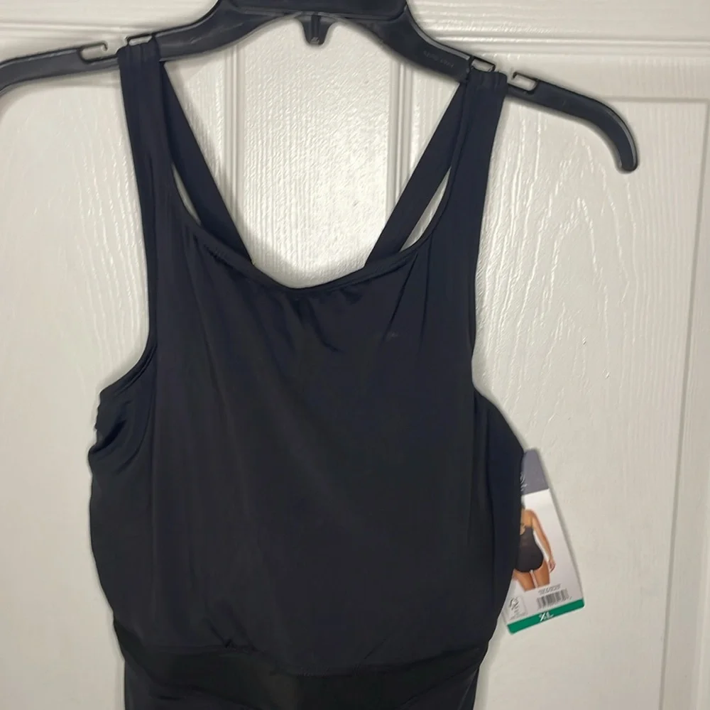 Lands' End Black One Piece Swimsuit with Racerback - Picture 4 of 5